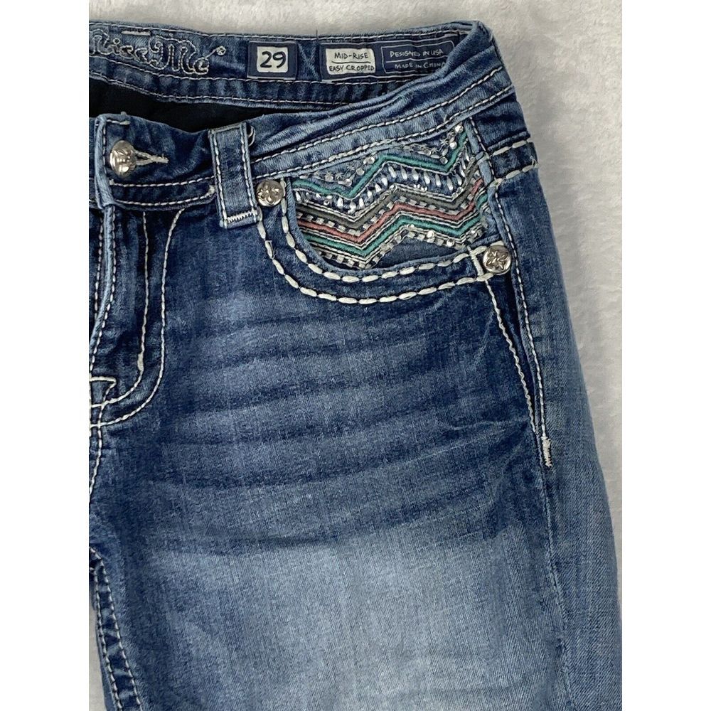 Miss Me Mid Rise Easy Cropped Jeans Women's Raw hem Medium Wash Blue Size 29 - Picture 4 of 16
